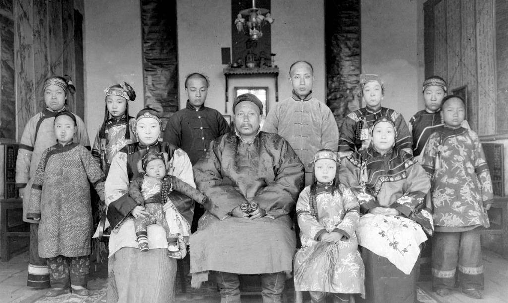 原创英国间谍拍摄的百年前新疆64岁左宗棠带着棺材收复图8左宗棠