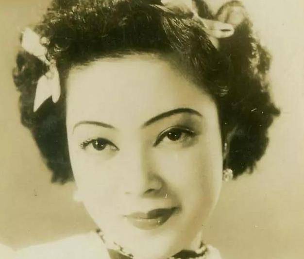 民国奇女子叶蓁高高兴兴做新娘结果新婚夜却被送入公公的房间