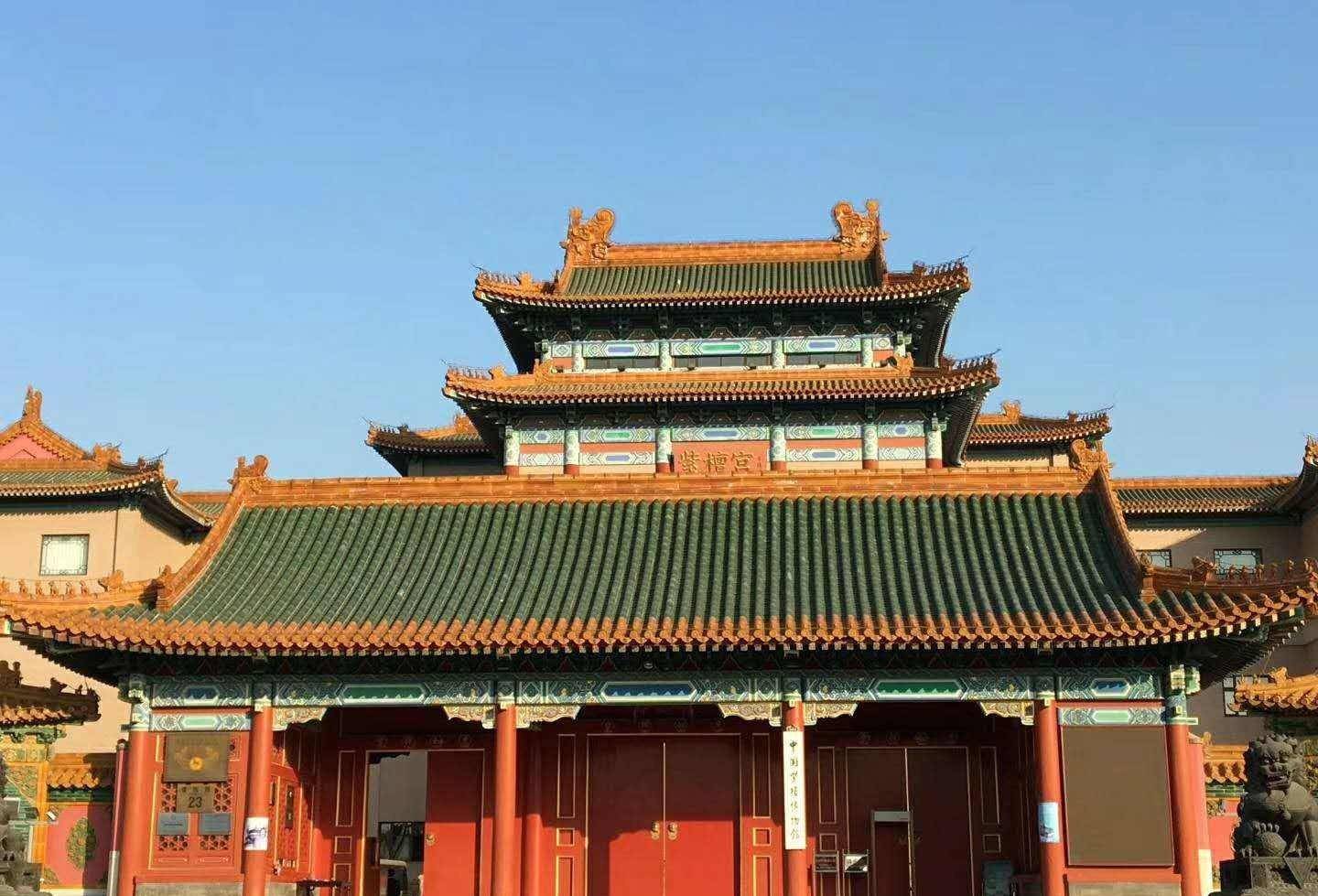 中国紫檀博物馆"唐僧"错过了女儿国国王,遇见了陈丽华陈丽华的家庭