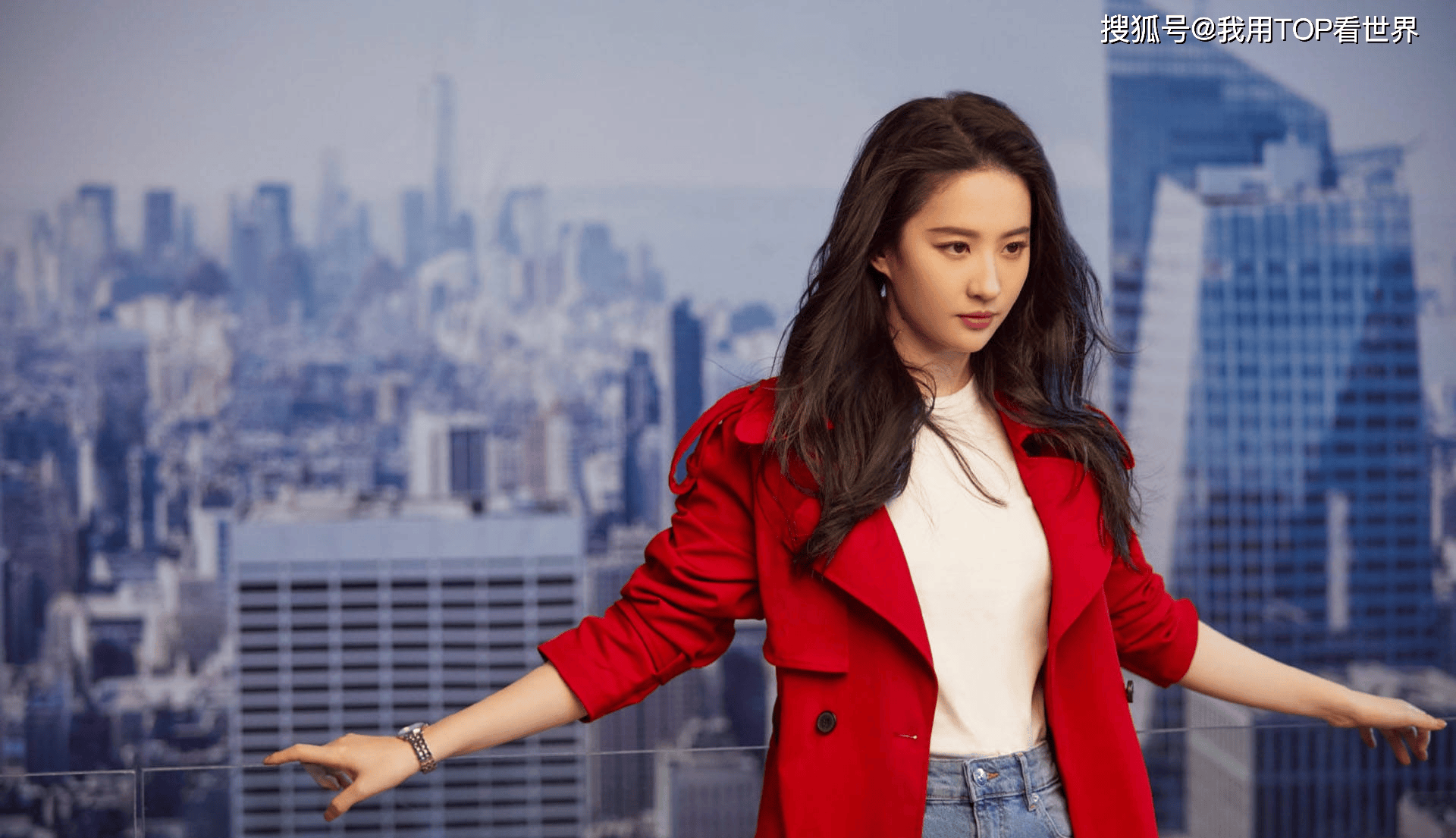 原创绝对女神刘亦菲内娱领军人气无敌谁能与其争锋