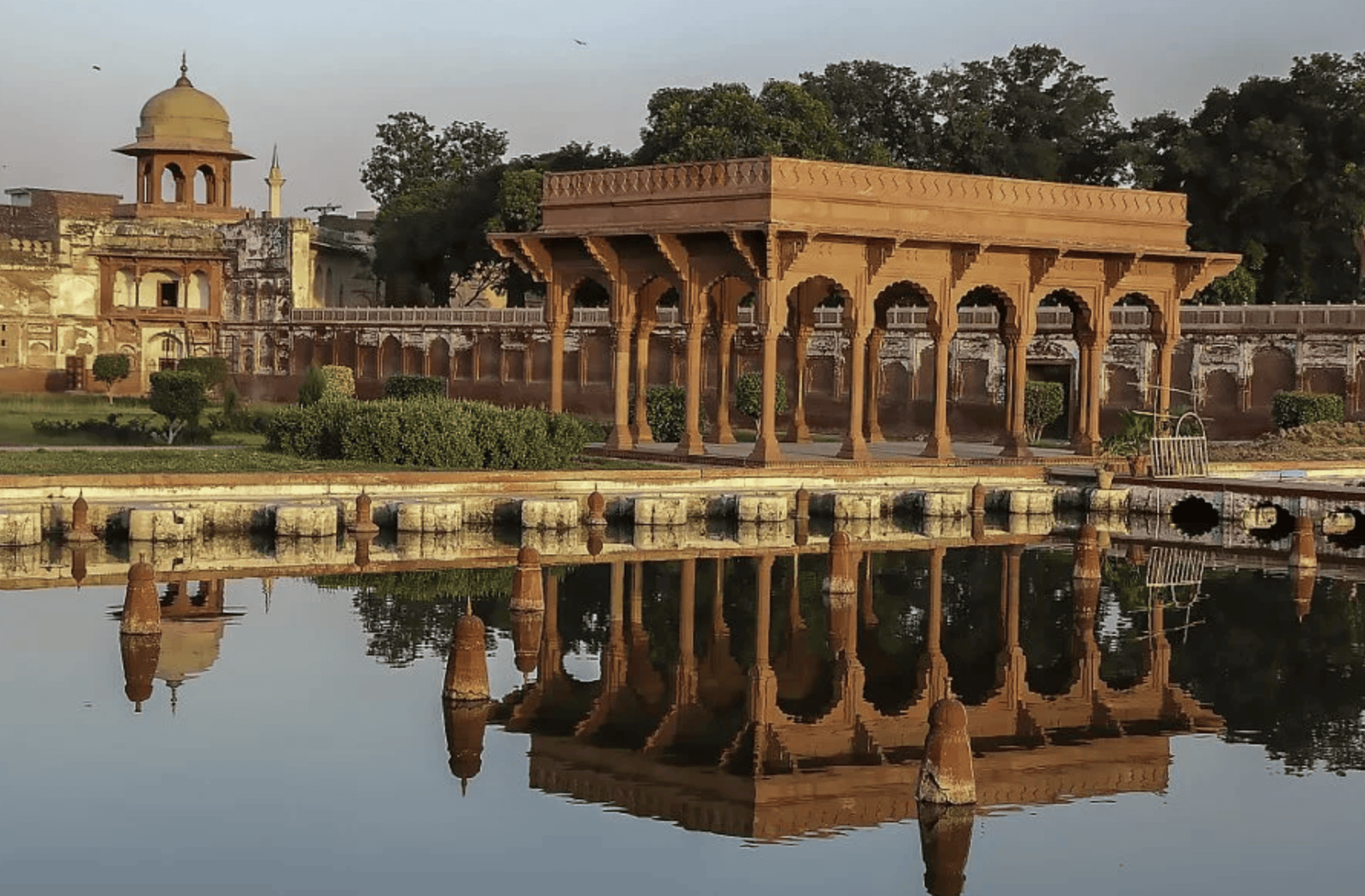 中东七国25天深度游巴基斯坦阿曼巴林沙特黎巴嫩科威特卡塔尔