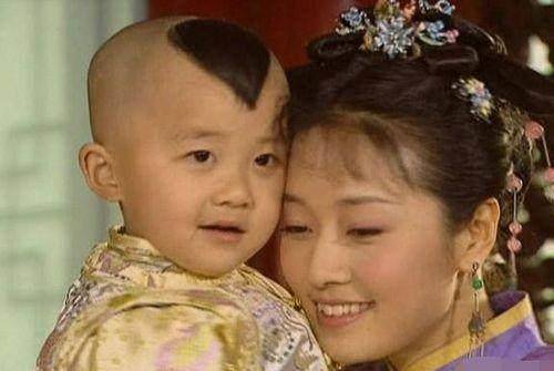 格格》冬儿的历史原型,被乾隆赐予黄马褂,官却越做越小_丰绅济伦_傅恒