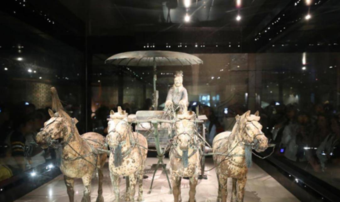 秦始皇陵铜车马先进技术令专家无法解释最惊艳的是车上那把伞