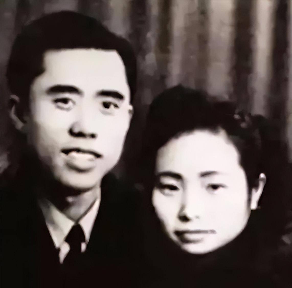 但江竹筠的风范和直率真诚的解释,早已使他理解了彭咏梧和江竹筠的