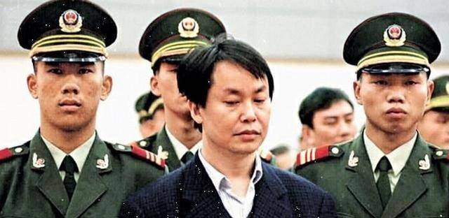 原创香港三大贼王他拿ak47打劫他绑架李泽钜而他应该2029年出狱