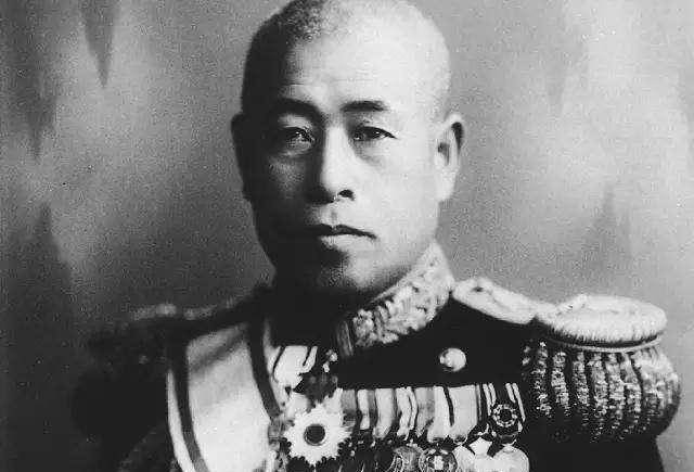 原创原创山本五十六在飞机上被伏击坠机之后为何还能保持体面的坐姿