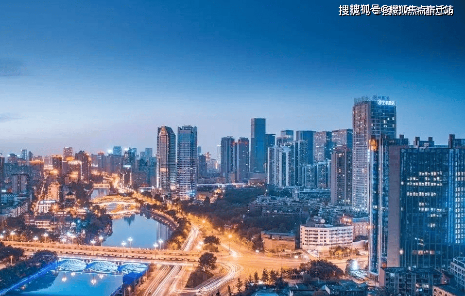 项目位于银湖科技城融杭门户,抢占交通资源高地,约1500米连接杭州地铁