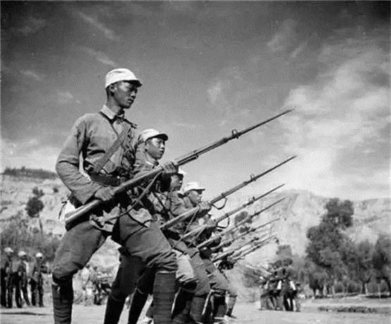 原创红24军军长因敌人诈降牺牲改名换姓儿子五十三年后才知是烈属