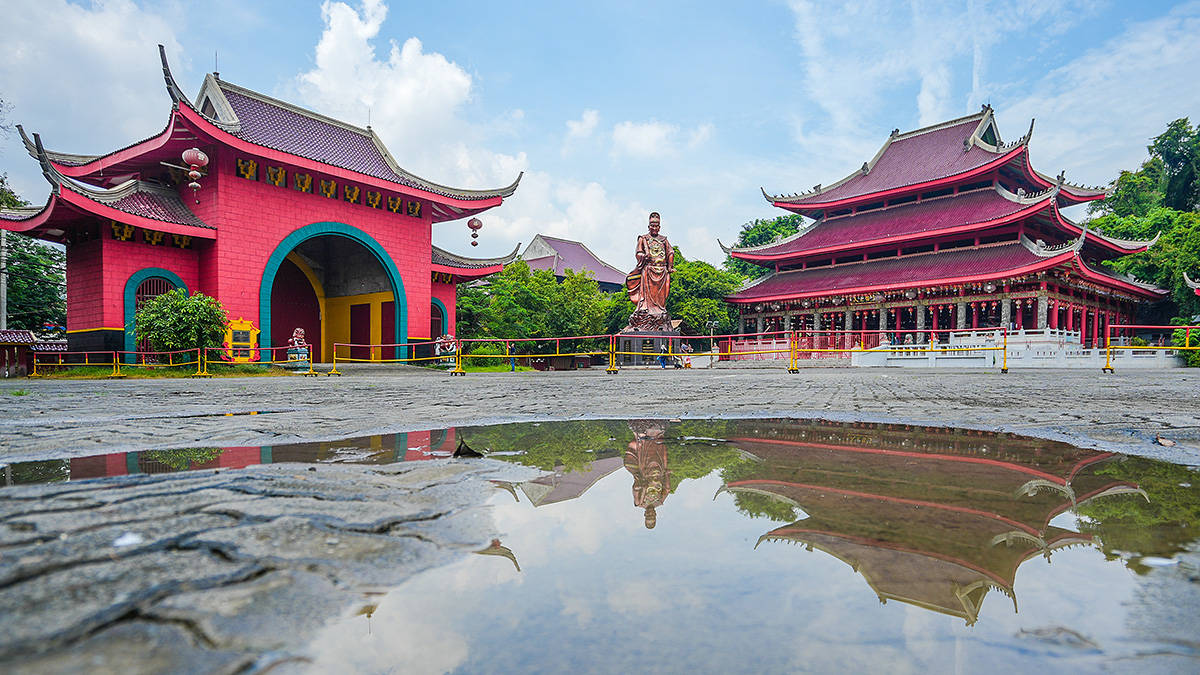 原创印尼的三宝垄有座为郑和所建的历史庙宇群此城市也因他而命名