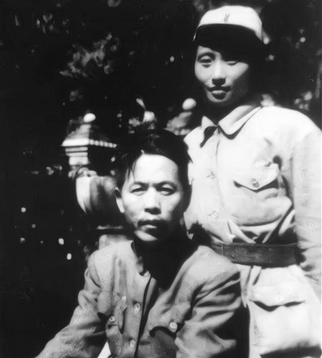 敌军长送劝降信2纵司令说同意在投降仪式上杀敌