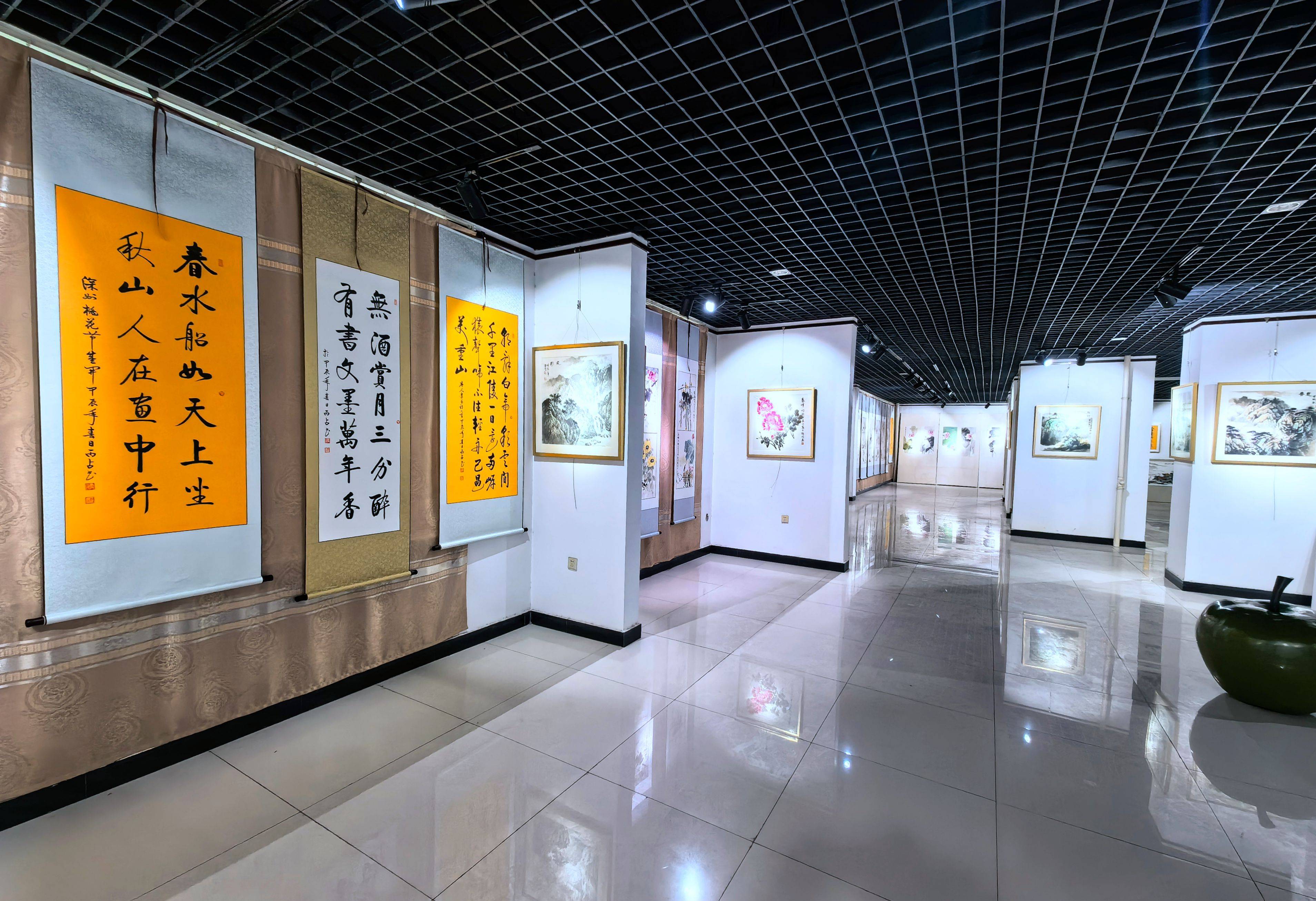 张海涛 张阔书画联展在衡水深州增楼艺术馆举办_国画_作品_内画