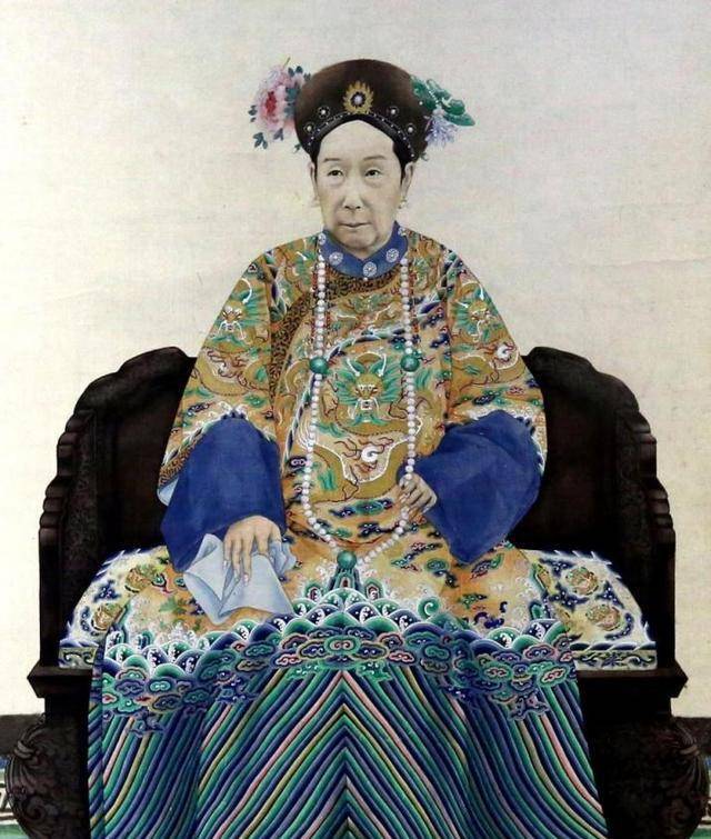 慈禧欲除掉手握重兵的曾国藩,谁知曾国藩更狠,直接杀了两江总督_马新