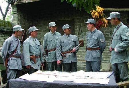 彭雪枫是新四军文武双全的大将军,治军有哪"三件宝"?_部队_人民_骑兵