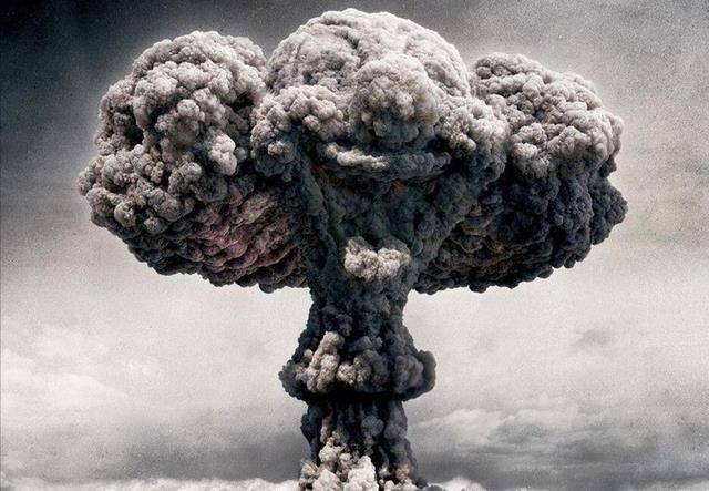 原创军事竞赛产物沙皇炸弹爆炸冲击波可绕地球三圈迫使美国服软