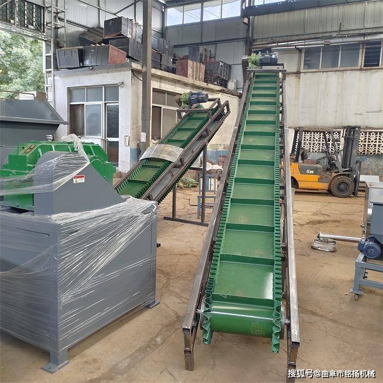 爬坡皮带机,侧倾皮带机,移动式皮带输送机,胶带主要有宽度500,650,800