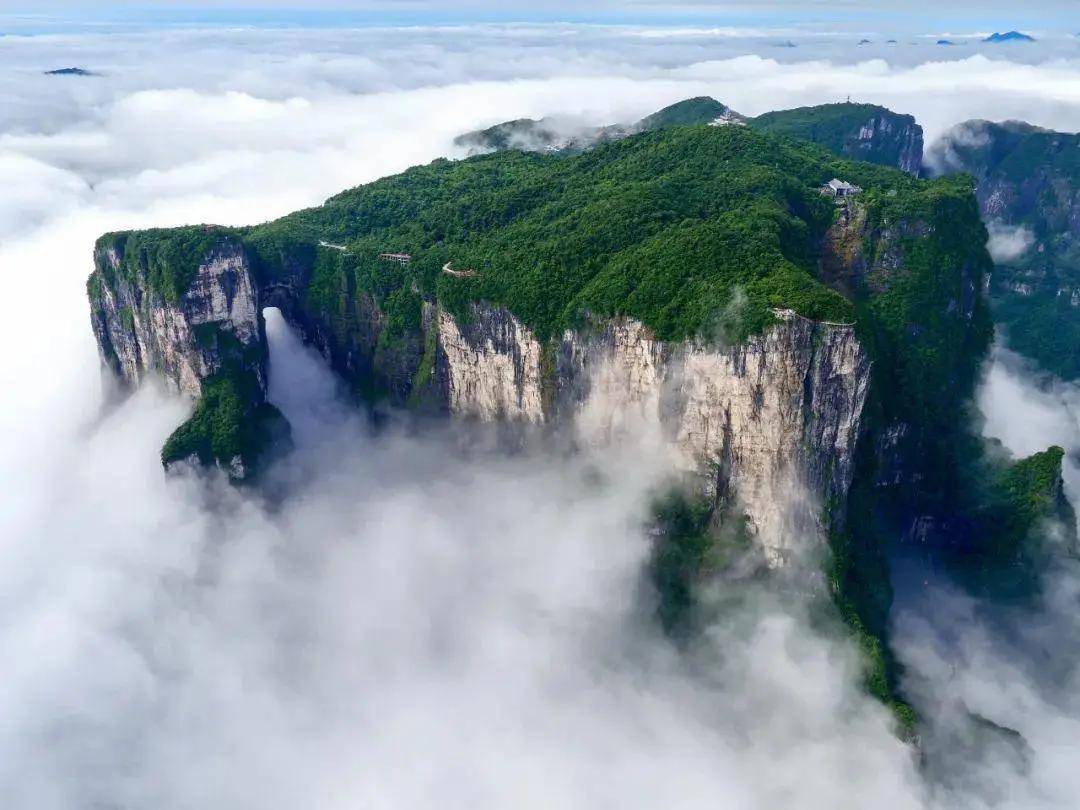 到湖南张家界天门山凤凰古城旅游四天总花销多少怎么玩省心省钱