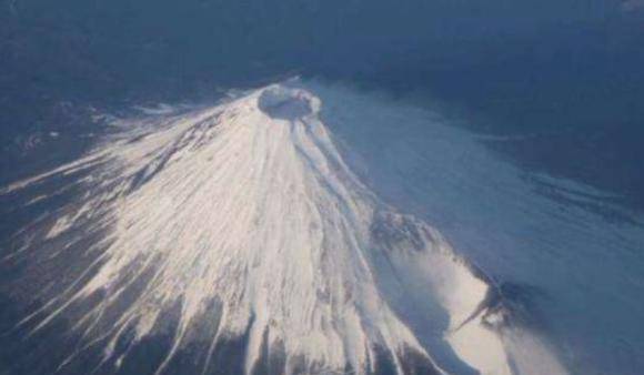 富士山内部出现异常,专家:已满足喷发条件,或将随时喷发_火山_日本