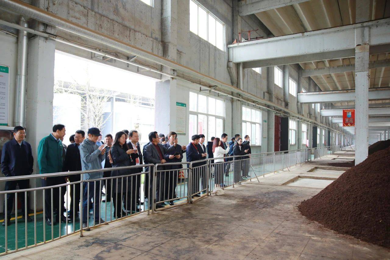 统战部部长辛冲,青州市人大常务会副主任刘学军,青州市副市长徐九华