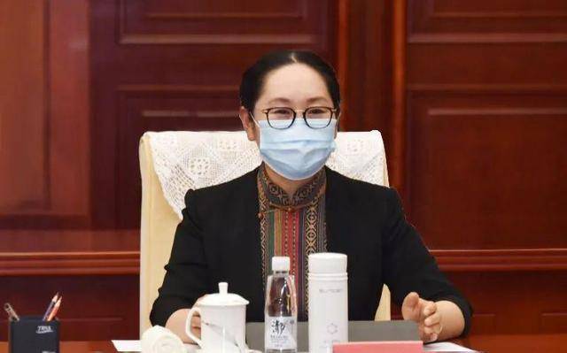 原创天津女富豪张荣华45岁丧夫一人撑起一片天为汶川武汉捐数亿