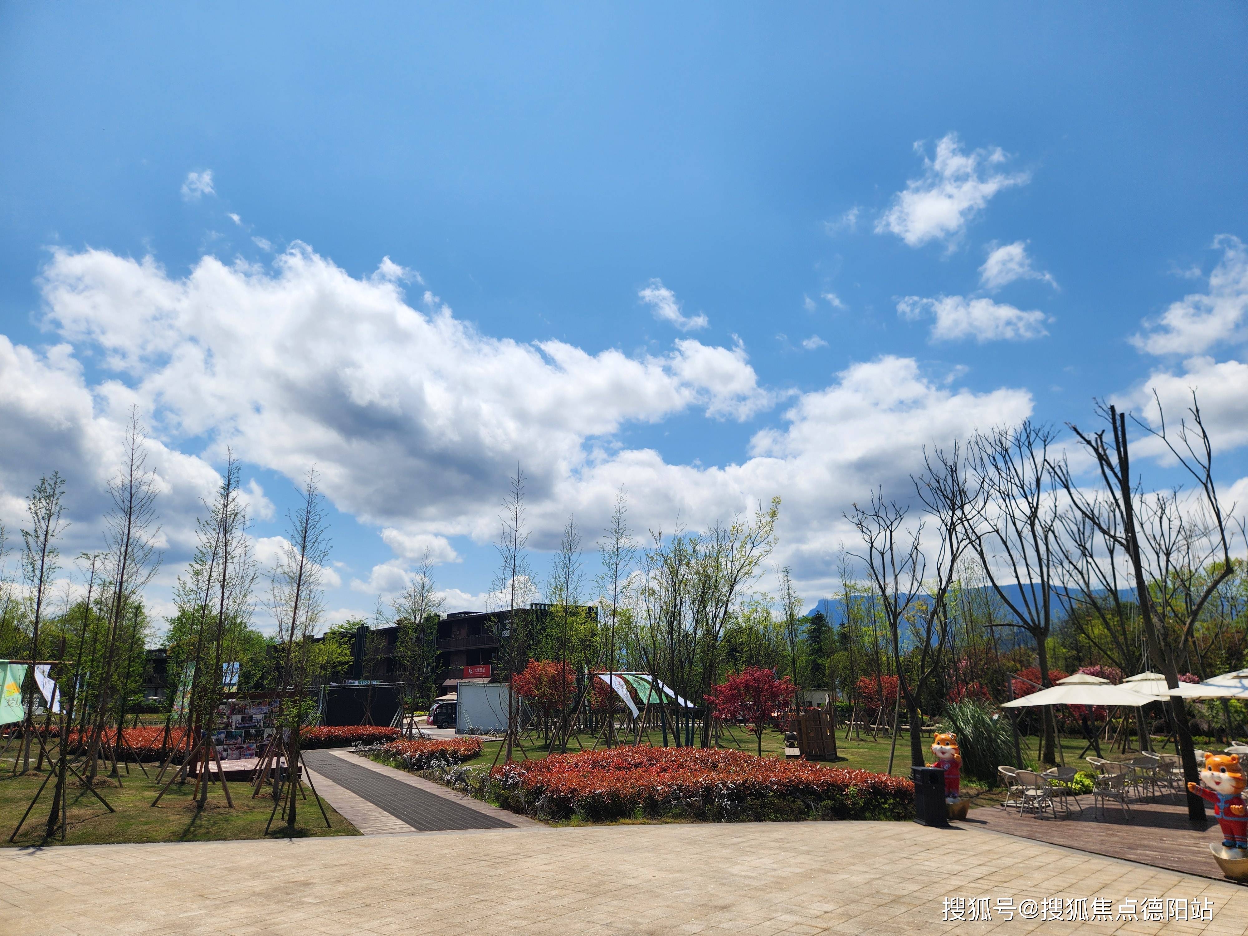 2024最新消息四川雅安世外乡村海子山国际生态康养旅游基地售楼处电话