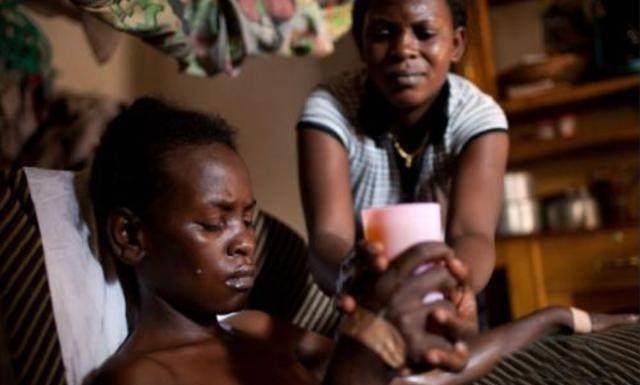 但40%人口感染艾滋病,居世界第一_的国家_国民_感染者