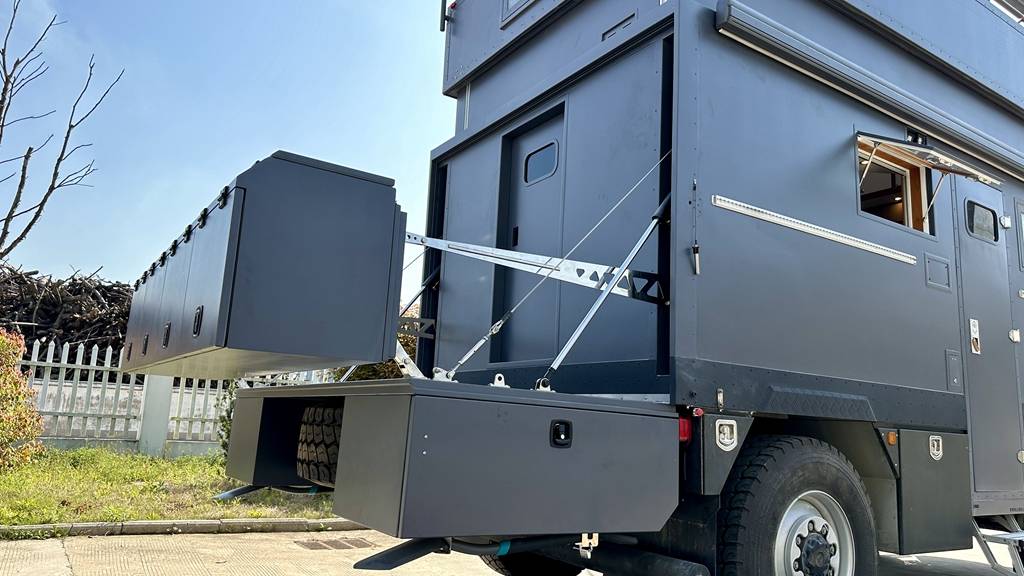 飞桥 后翻转阳台德国man卡车四驱房车_搜狐汽车_搜狐网