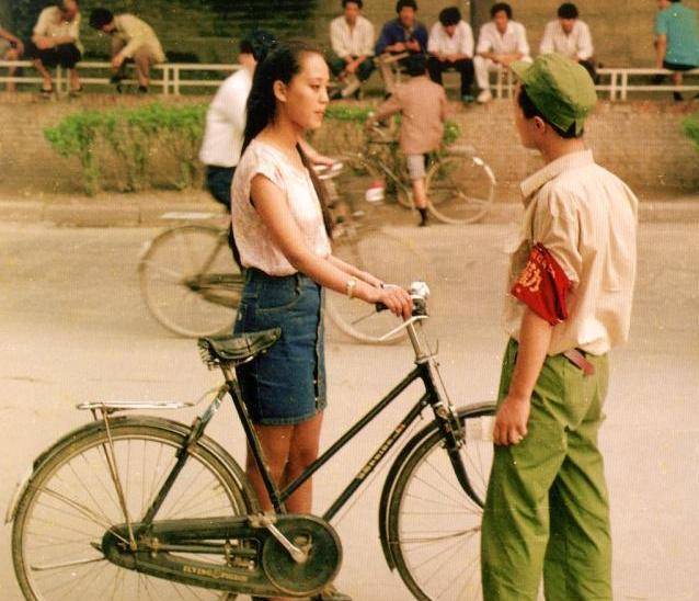 80年代备受追捧的凤凰牌自行车一辆相当于现在多少钱