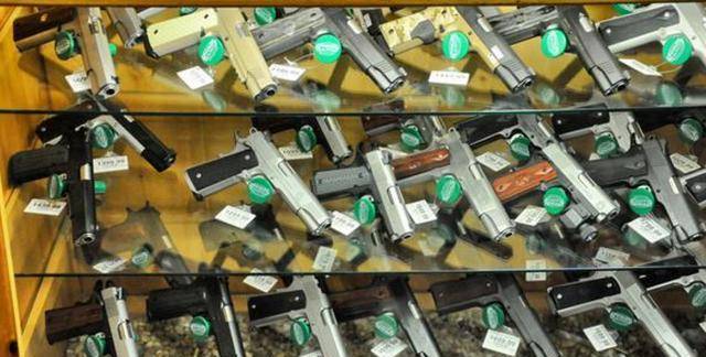 美国枪击案频发国家为何不禁枪其实这里面大有文章