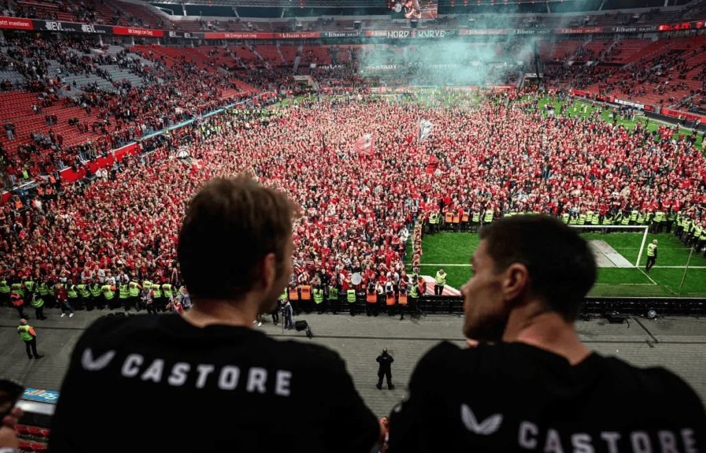 西汉姆联vs勒沃库森_决赛_欧冠_主场