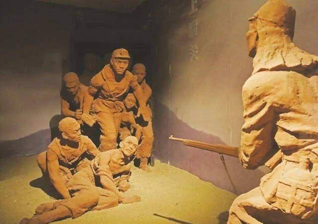 劳工死了不用埋,野狗肚子是棺材,比这更惨的,还有"囚犯矿工"_死人