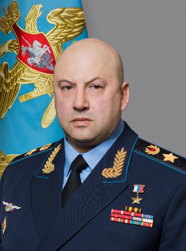 软柿子,他1966年出生于新西伯利亚市,曾经是苏联红军的一名基层官兵