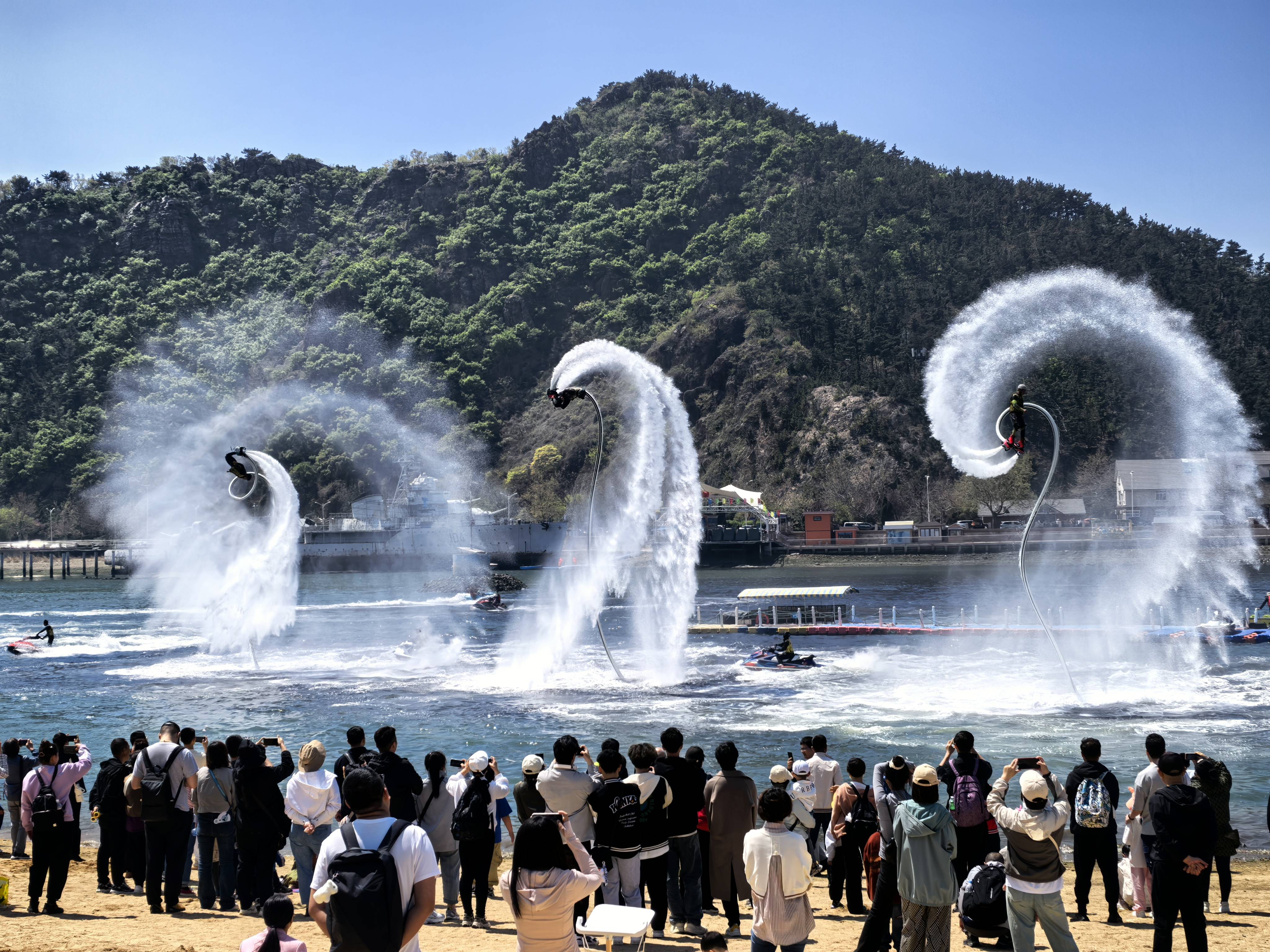 大连老虎滩海洋公园接待游客量快速增长,热度"爆棚"