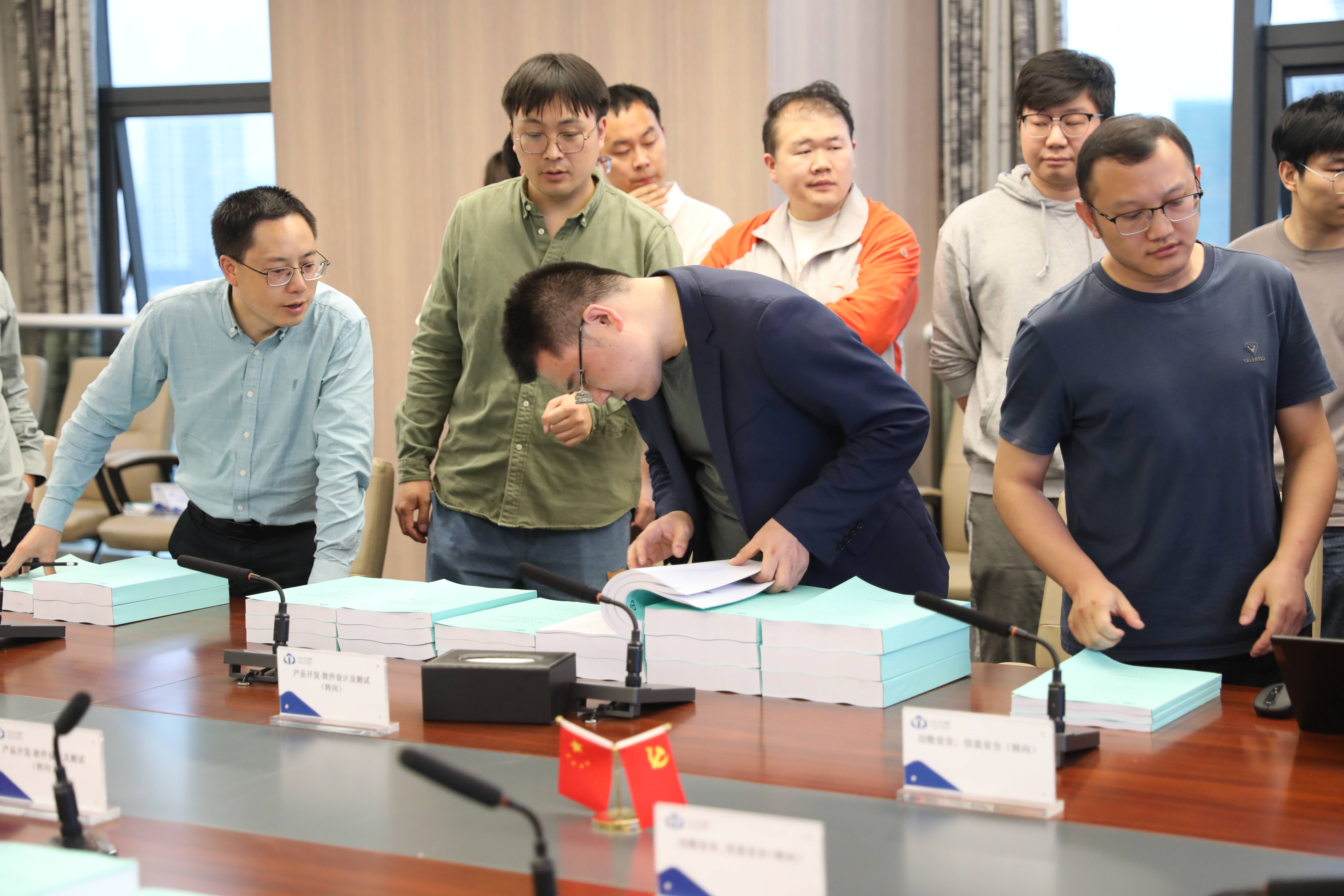 中汽创智智能底盘平台项目顺利通过结项评审,正式进入量产阶段