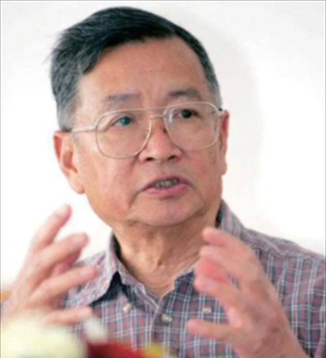 林徽因的儿子逝世后,葬礼上千人送行,"树葬"清华和北大