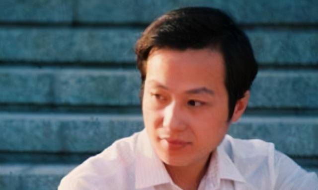 "央视名嘴"罗京逝世11年后,妻子嫁给了富商,儿子也事业有成