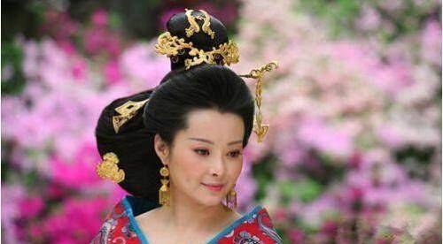 最穷酸的皇帝:为节省布料给妻子做了一件衣服如今却风靡全球_王莽