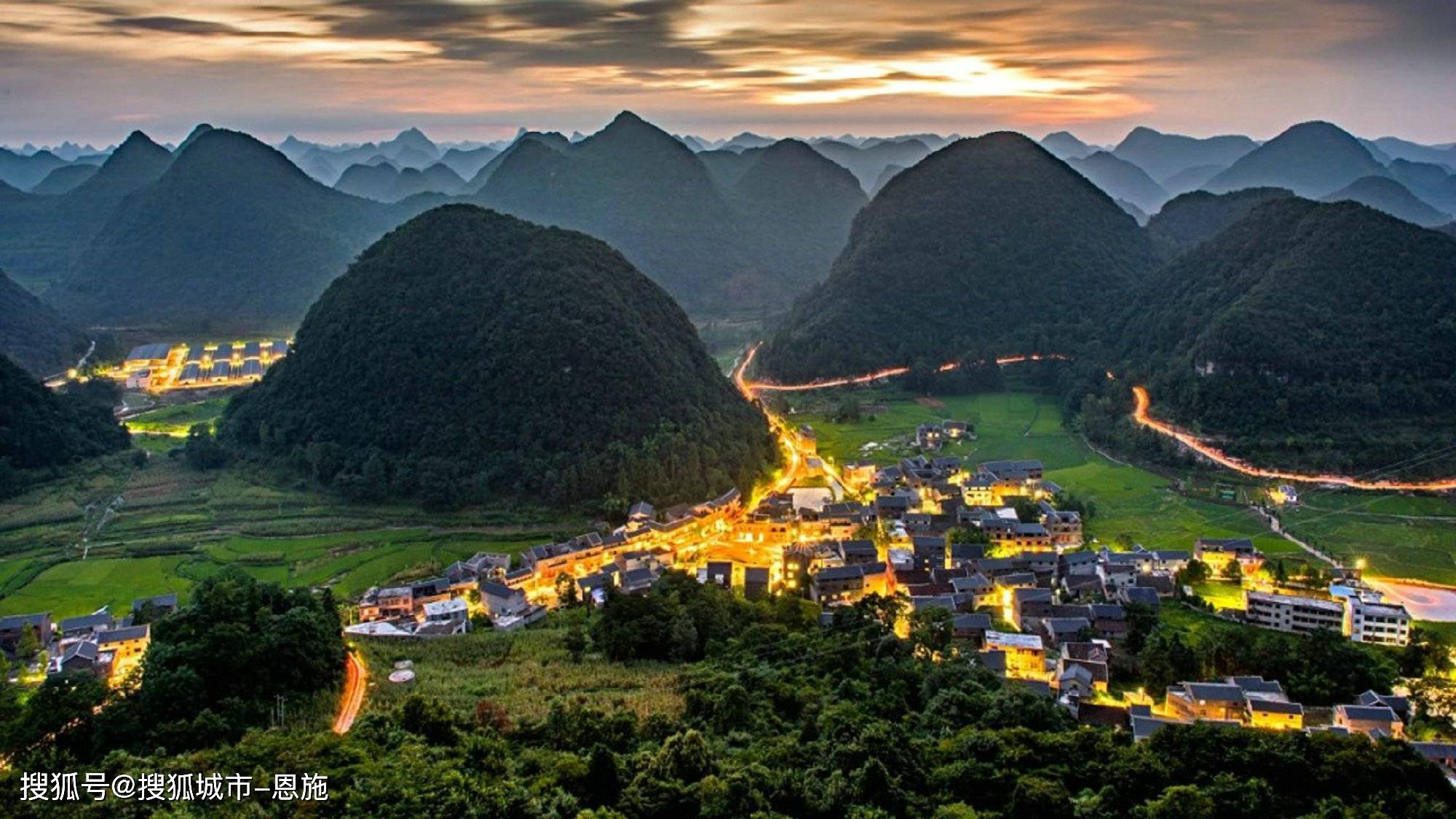 我刚从贵州自驾游回来,五天四晚的行程让我对这片神奇的土地有了更深