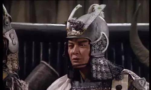 三国战争的真正人数,超过10万的非常少,规模最大的不是赤壁之战