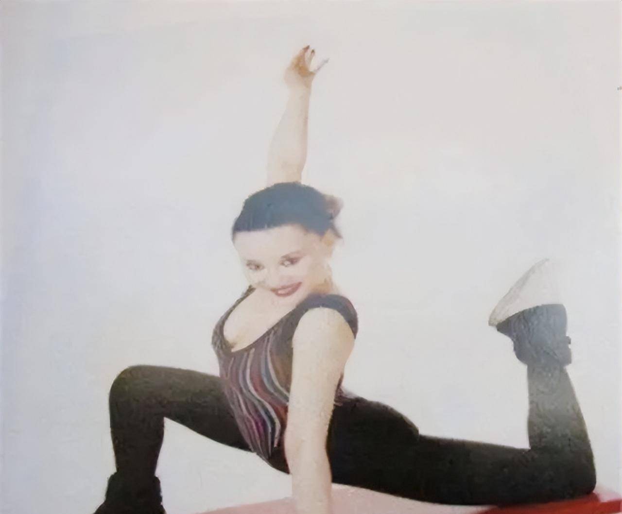 "健美女皇"马华41岁病逝,5年后,将军父亲在郁郁寡欢中离去_健身_事业