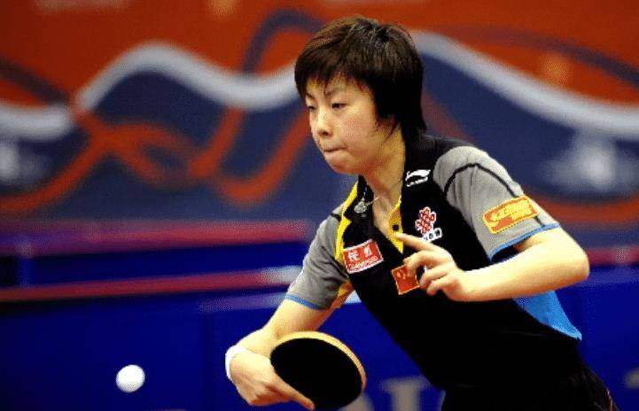 "大魔王"张怡宁:防止打哭对手而"尬演",嫁富商老公儿女双全