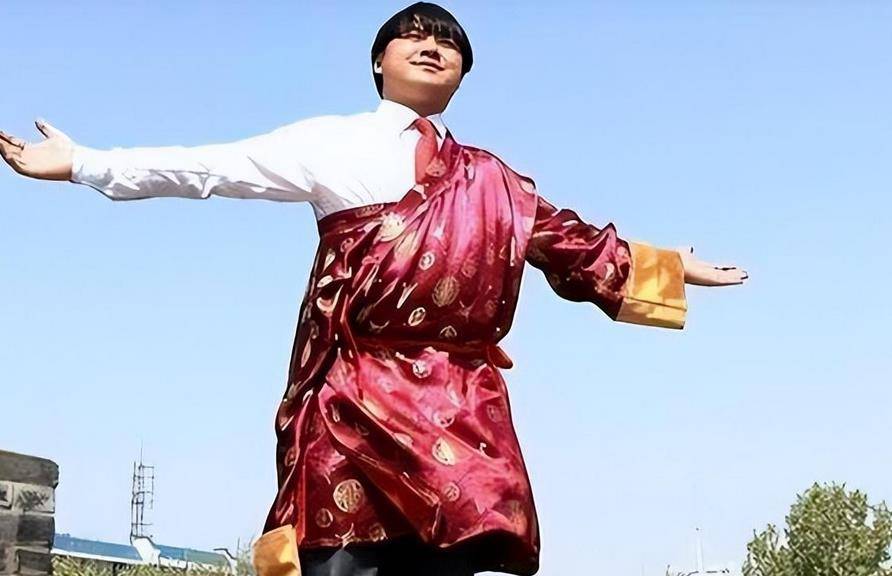 藏族演员洛桑:12岁离家,27岁早逝,生前最大遗憾是有愧于父母