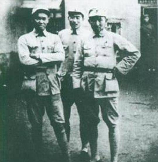 但很可惜,陈再道的个人性格注定为他招来不少祸患,给他的后半生名声与