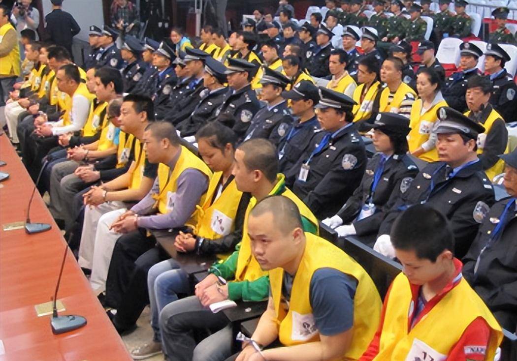 "天上人间"覆灭记:公然吸毒卖淫横行衡阳,2009年警方连根拔起