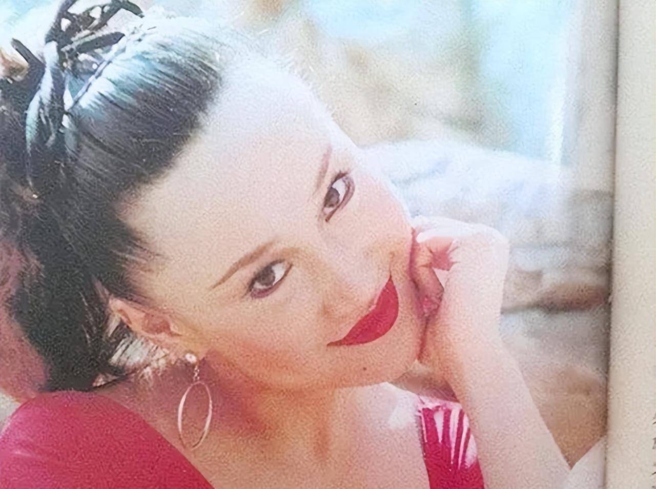01年健美皇后马华突然去世,身上有斑痕,叮嘱:遗照上不要有黑纱