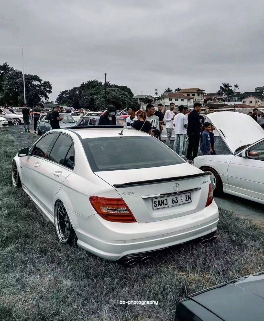 姿态改装 奔驰c级w204改装气动避震低趴姿态