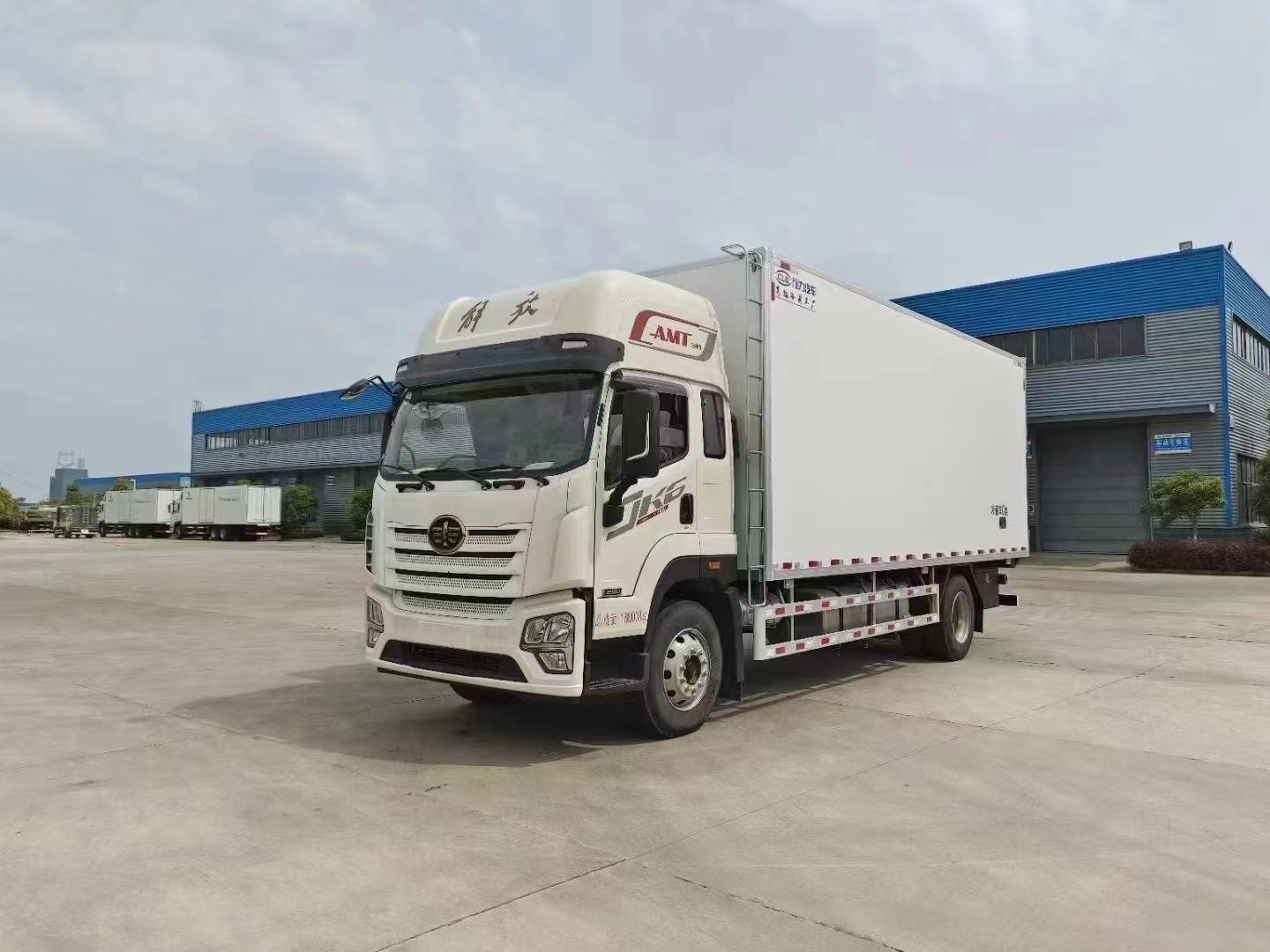 8米解放jk6(自动挡)冷藏车