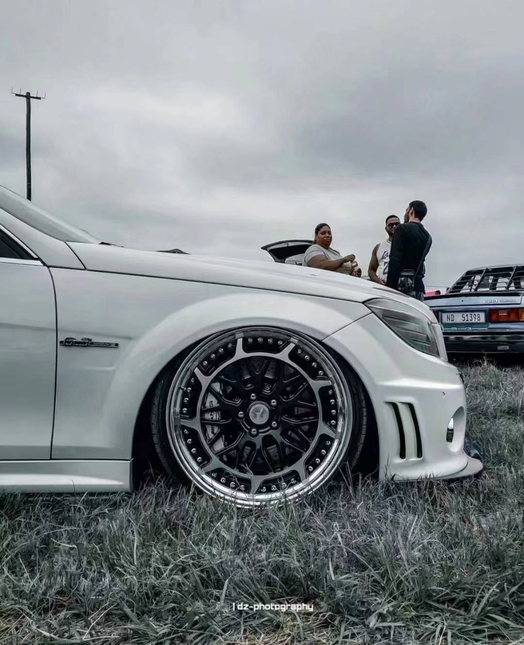 姿态改装 奔驰c级w204改装气动避震低趴姿态