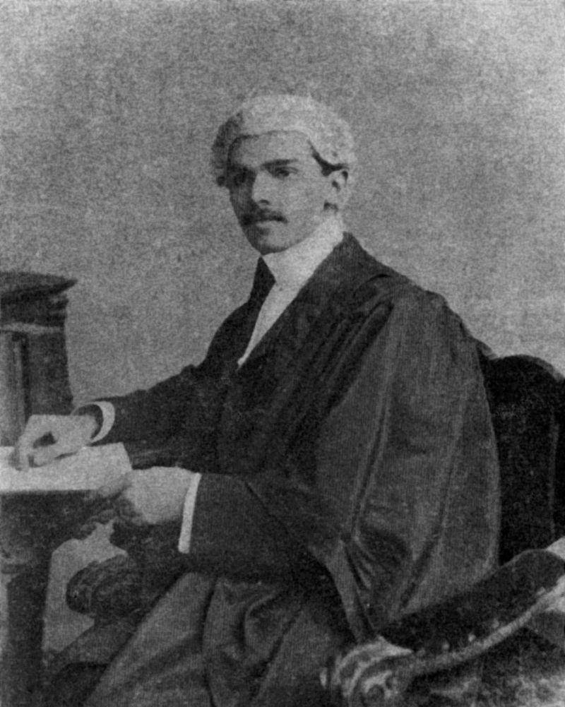 年轻时做律师的真纳这样印度独立的主张随后在南亚的伊斯兰教徒中也