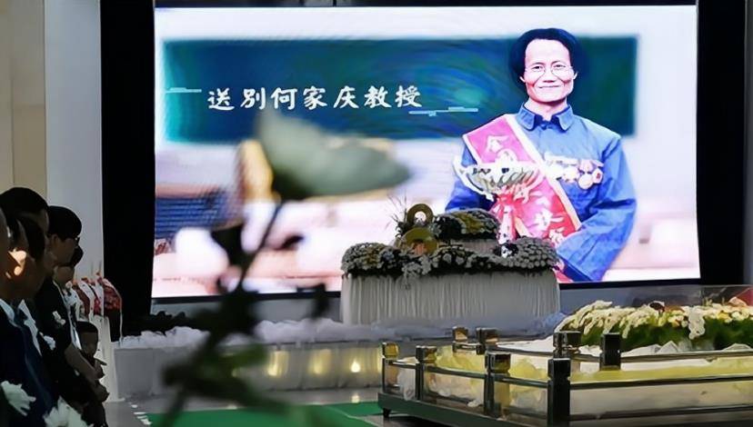 他是"中国最牛县长":遭绑架,吃猪食,睡牛棚,死后遗书曝光