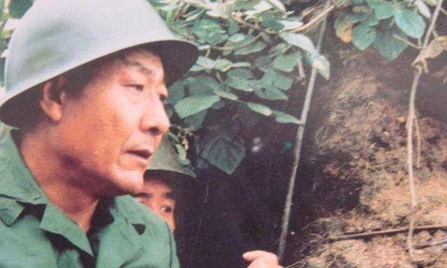 军长上任,副军长懵了:你不是我当年俘虏的那个小兵吗?